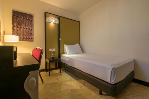 Single Room image 4