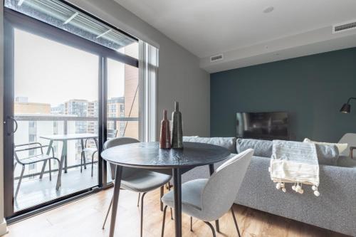 Mount Vernon 1BR w Gym WD Rooftop nr Metro WDC-168 in Washington, USA