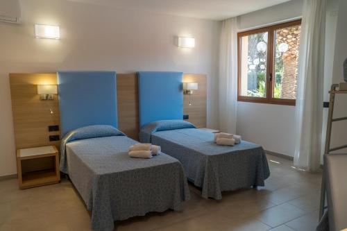 Hotel Oasis - image 2