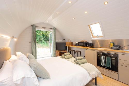 The Plough Inn Cabins in 查爾伯里
