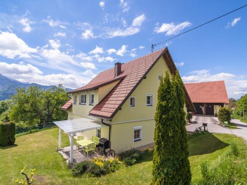  Spacious Apartment in Lukowitz with Sauna, Unterkunft in Ludmannsdorf