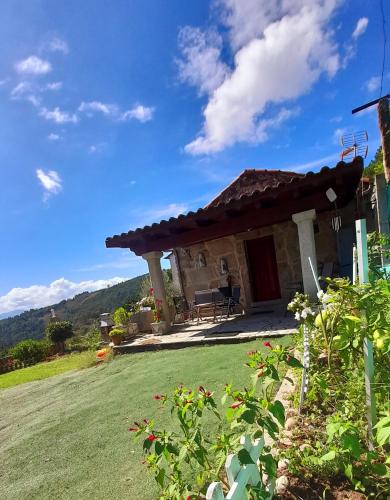  Paraje Do Cura, Ferienwohnung in Cabeiras