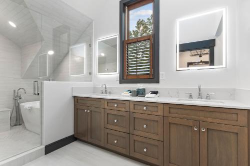 909 Park Ave home - image 9