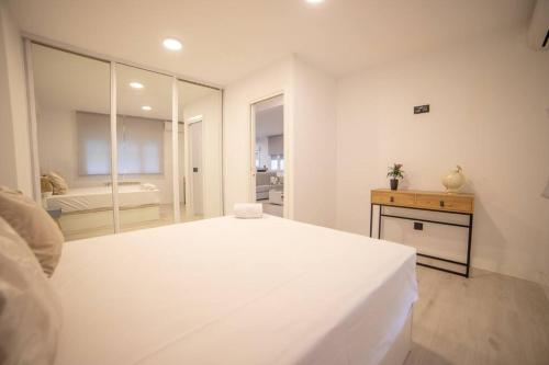 IFEMA-Airport. 2 bed. AC