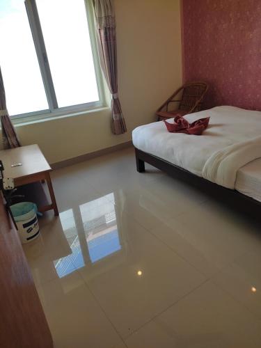 Standard Double Room image 10