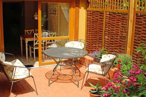 Ferienhaus-Stobenstrasse-de # Terrasse # Parkplatz in Quedlinburg, Deutschland