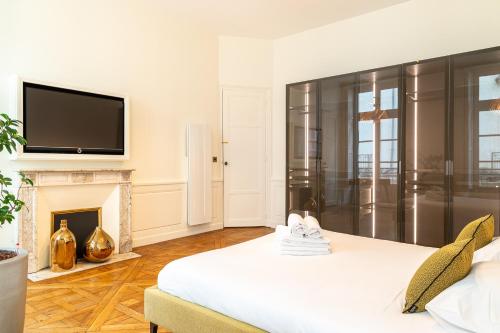 Three-Bedroom Apartment image 4