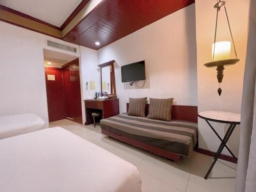 2 twin beds