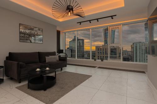Luxurious Unique Tower Apartment with City Skyline by Renters Prestige, Warsaw
