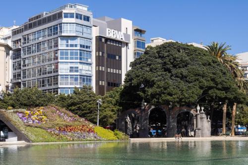 Home2Book Bright & Comfy Apt Santa Cruz Center