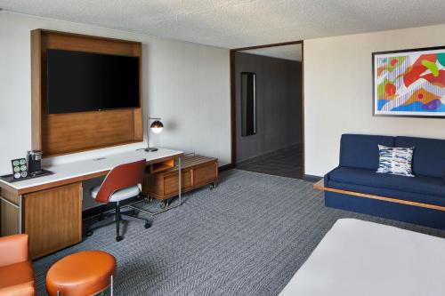 Courtyard by Marriott Detroit Downtown - image 5