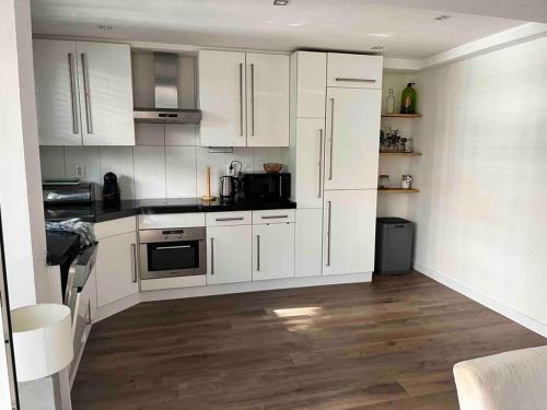  Moderne dubbele benedenwoning met 3 slaapkamers in Rotterdam