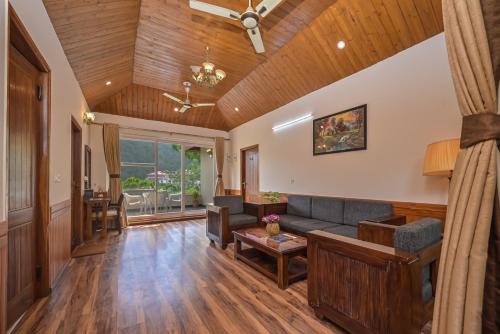 Two-Bedroom Suite image 10