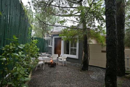 Two-Bedroom Suite image 9