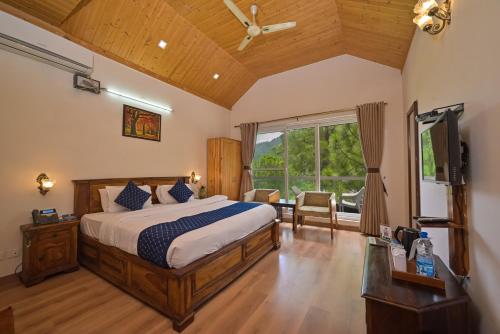 Three-Bedroom Villa image 9