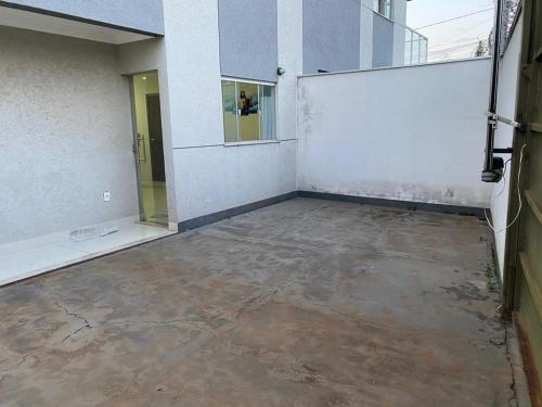 Apartamento terreo com quintal individual