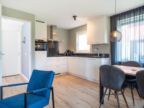 Konyha, Zeeland Getaway Near Beach in Tholen