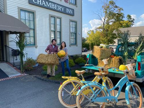 Chambery Inn in Lee, USA