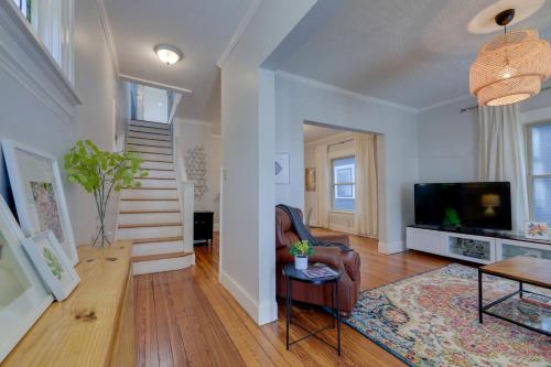 Charming Dayton Home Walk to River and Downtown! in Dayton, USA