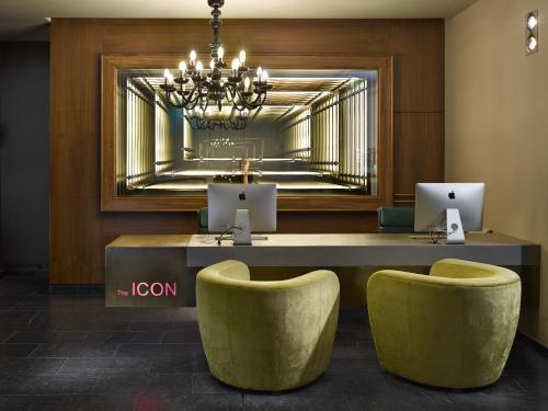 Prix nuit Hotel The ICON Hotel & Lounge€