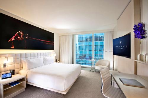 King Room image 2