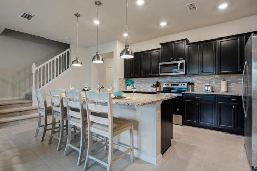 Elegant Townhome at Windsor Island Resort - 131 - image 8