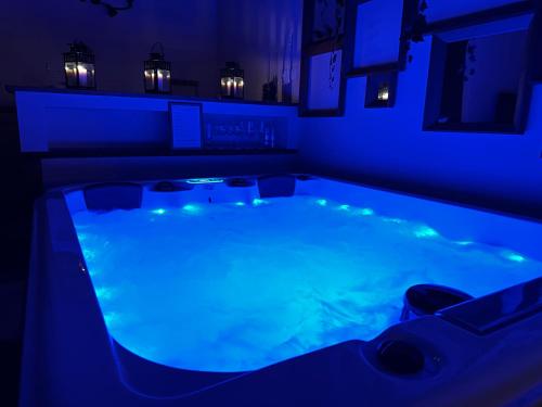 Relax nella jacuzzi in Toscana 3