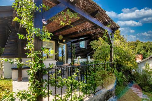  Unique Cottage Montorfano - by My Home In Como in Capiago Intimiano