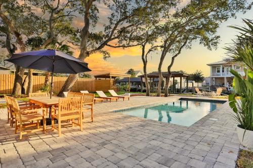 Salty Air Retreat in Crescent Beach, USA