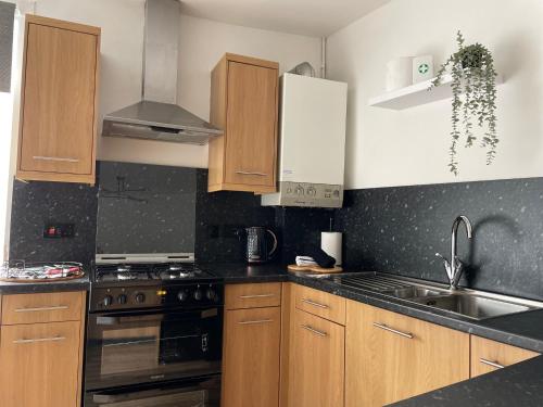 Konyha, Flat 1 in Lampeter