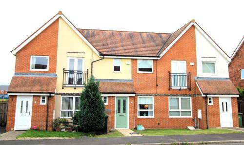 Ashington - 2 Bedroom House - Beautifully Decorated & Furnished - Large Garden - Ashington