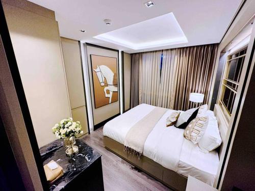 Erawan Luxury 2B2B Condo (2卧室豪华公寓古城中心)