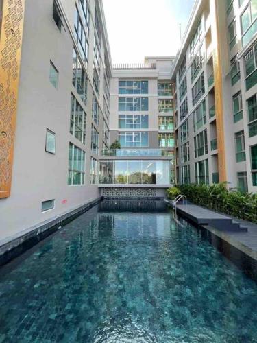 Erawan Luxury 2B2B Condo (2卧室豪华公寓古城中心)