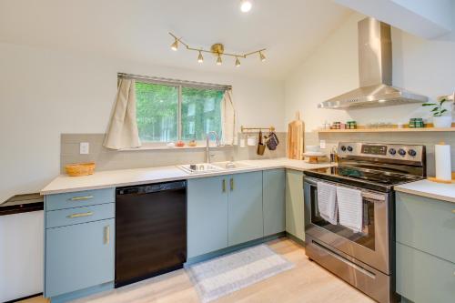 Chic Hot Springs Vacation Rental, Walk to Town! in Hot Springs, USA