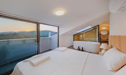 Villa Neo with Jakuzi,indoor pool,sauna and floor heating