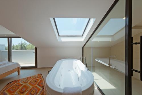 Villa Neo with Jakuzi,indoor pool,sauna and floor heating