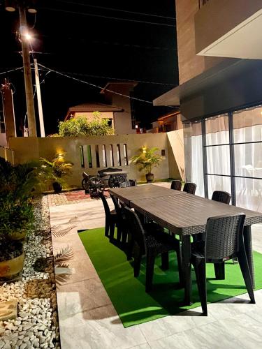 Beach Hive Seafront Residences Villa in San Juan Batangas in บาทางกัส