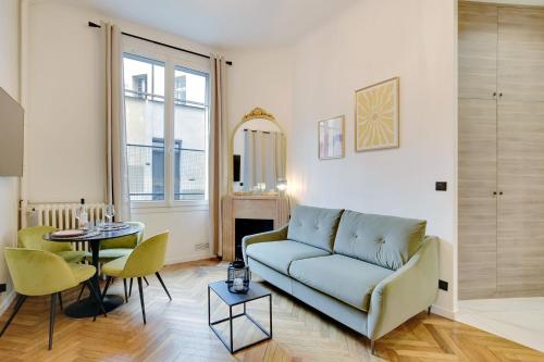 Charming apartment in heart of Le Marais - GetHosted