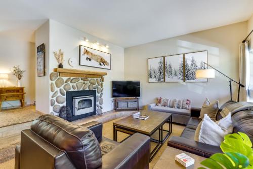 East Vail Condo w/ Pool, Hot Tub, & Free Bus Stop - Lionshead, CO