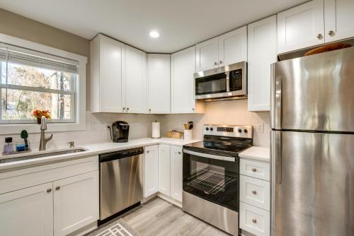 West Atlanta Craftsman Studio with Front Yard! in Cascade Road