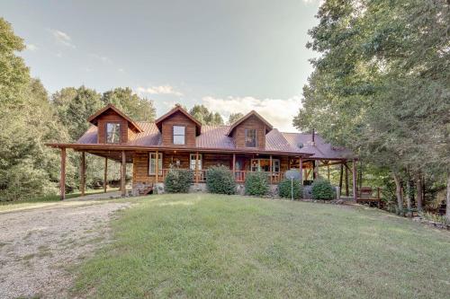 . Peaceful Whitley City Cabin on 10 Wooded Acres!