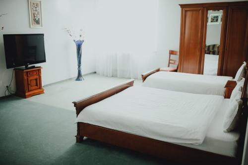 Hotel Bavaria - image 9