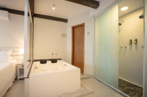 حمام, Porto Pacuiba Hotel in Praia do Viana