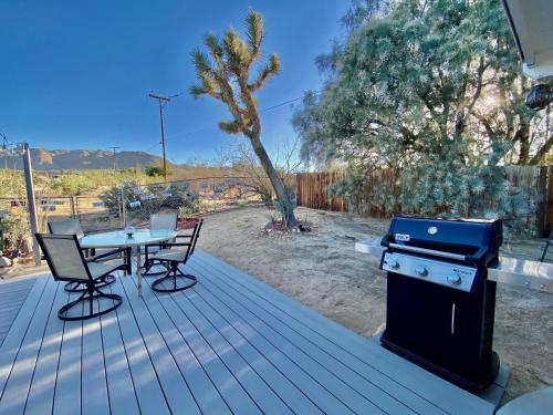 Hot Tub, Pool, Sauna, Telescope-Skywatchers Haven in Joshua Tree, USA