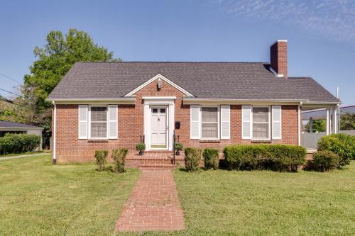 Charming Tullahoma Stay with Great Walkable Location in Tullahoma, USA