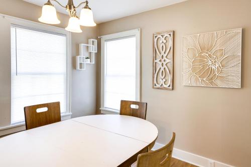 Charming Tullahoma Stay with Great Walkable Location in Tullahoma, USA