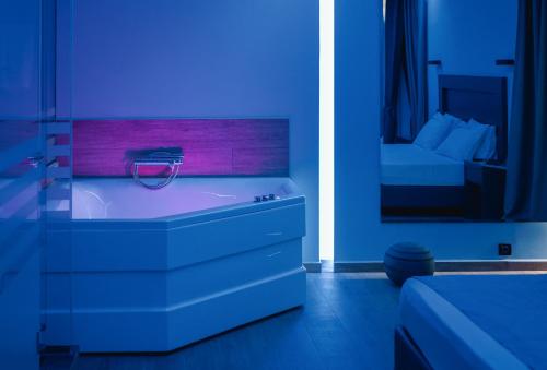 Pines Hotel - image 14