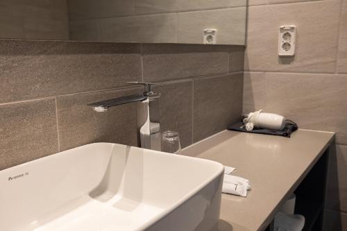 Standard Twin (City View)