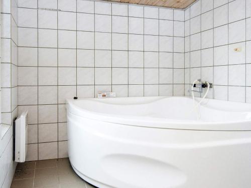  Three-Bedroom Holiday home in Harboøre 12 in Harboør