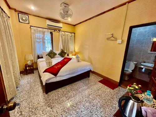 Deluxe Double Room with Balcony room in Luang Prabang Rosie Place